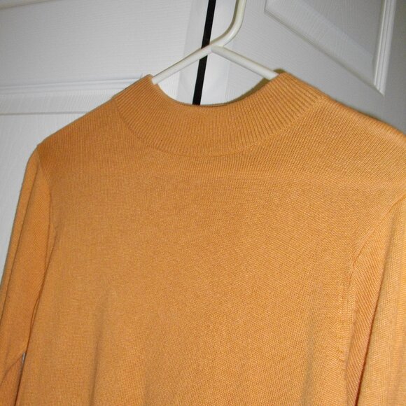 Women's M mock neck sweater, light terra cotta colored, Samantha Taylor - Picture 2 of 2